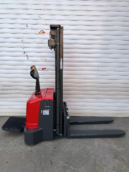 1.5 Ton Electric Stand-on Stac - đánh giá và giá Electric Forklift