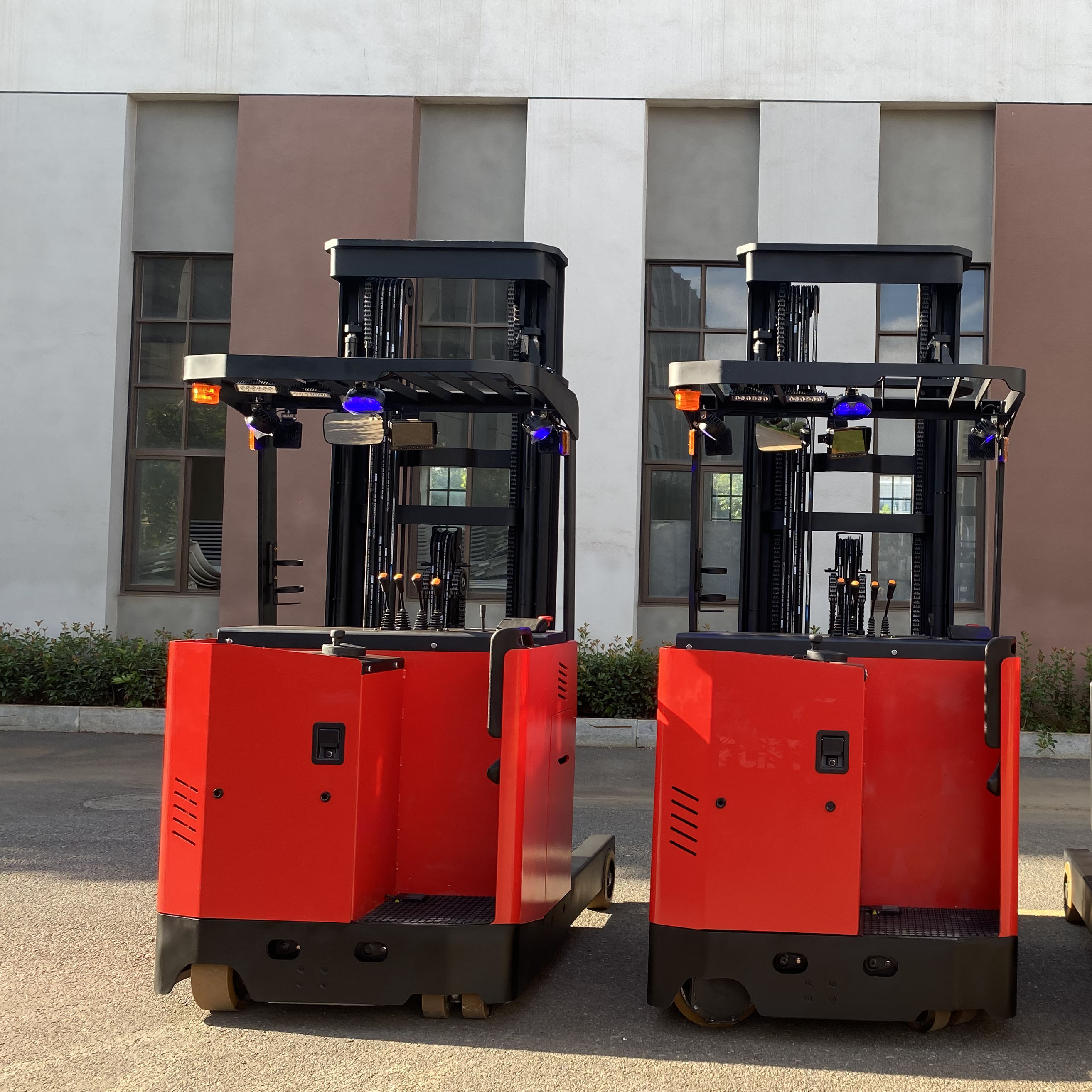 1.6T 1600KG Fork Scissor Type  - đánh giá và giá Electric Forklift