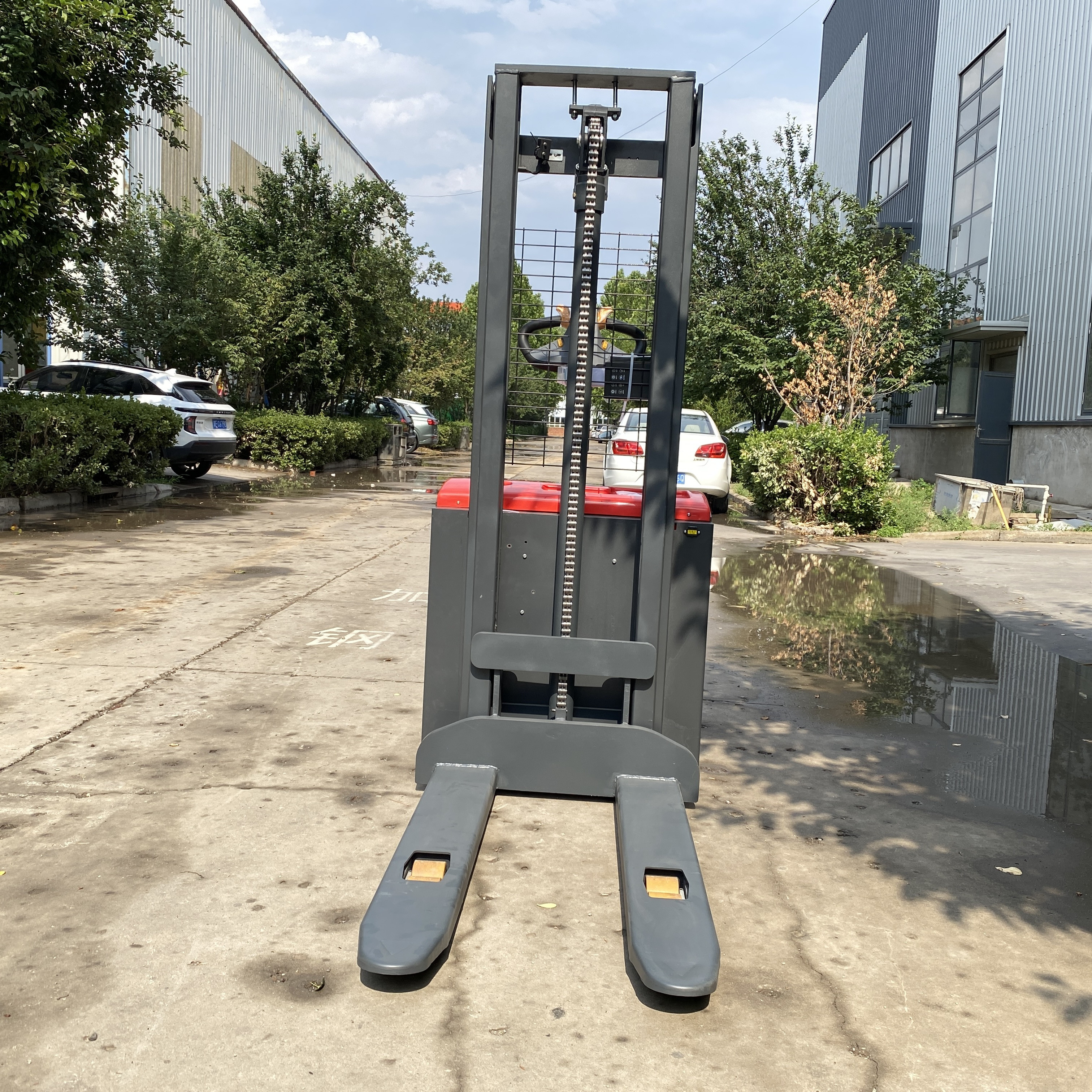 Electric Lifting 1500kg Self L - đánh giá và giá Electric Forklift